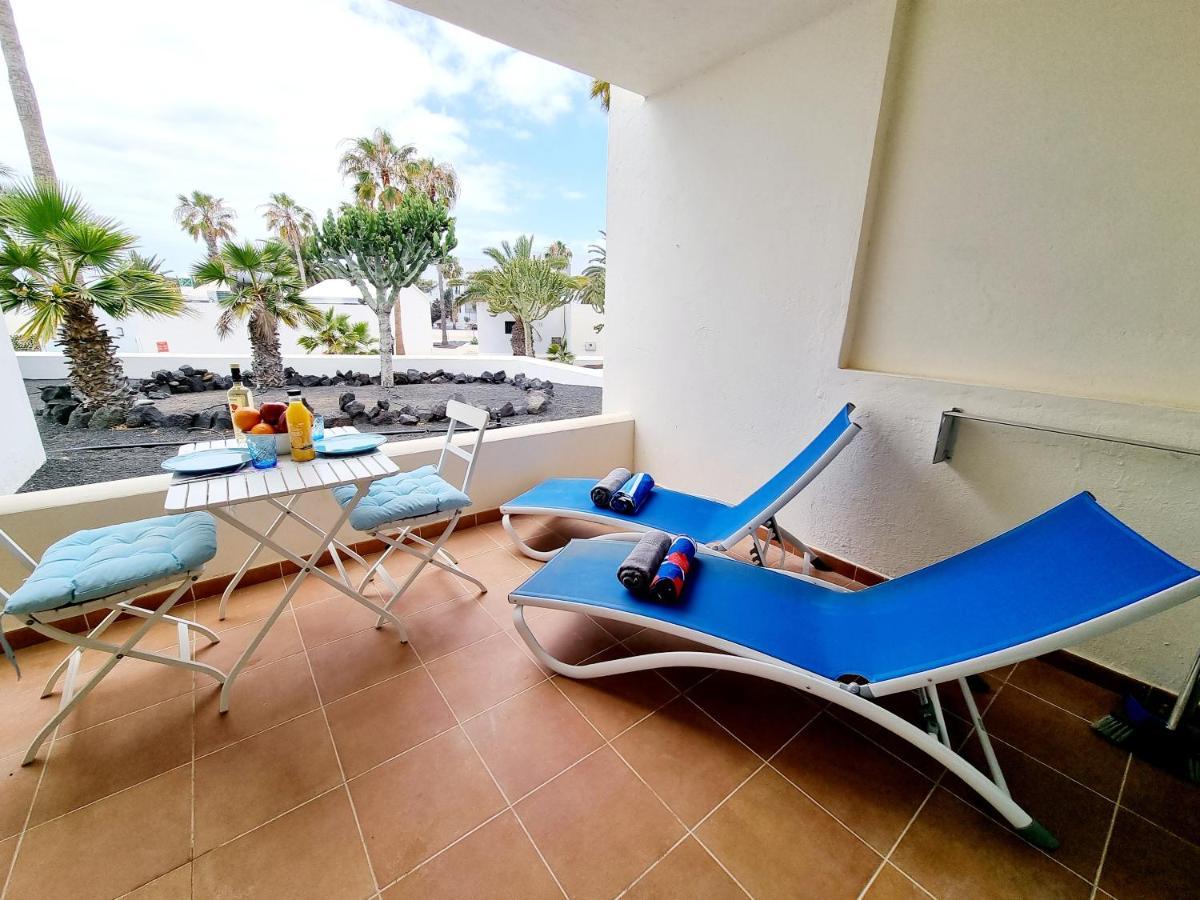 Apartamento Eduardo A Primera Linea Del Mar Costa Teguise Exterior photo